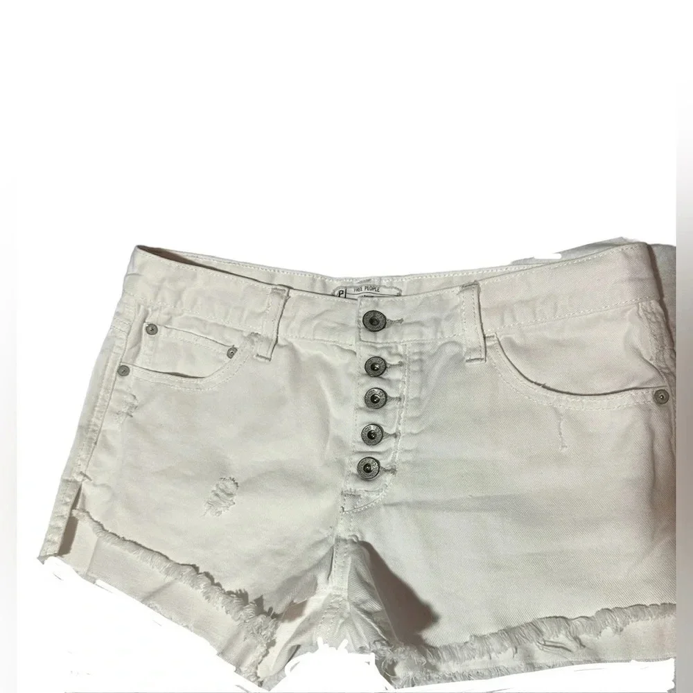 Free People High Rise Button Up White Denim Shorts size 26 Spring Summer Coastal